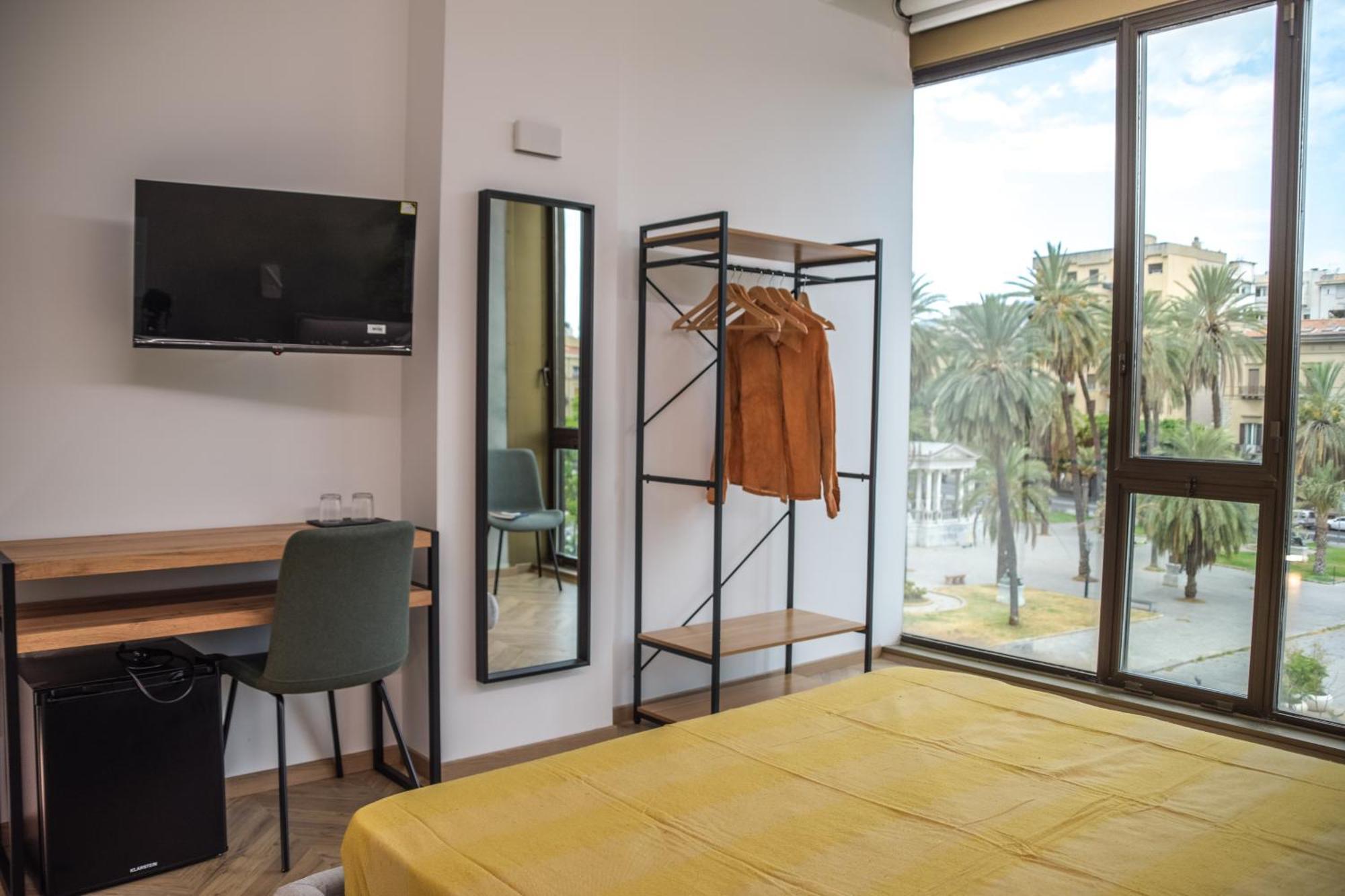 Politeama Crystal Rooms Palermo Exterior photo